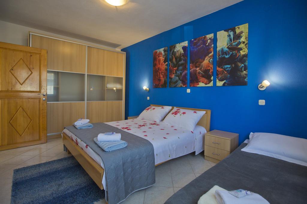 Apartment Zdravka ฮวาร์ ภายนอก รูปภาพ