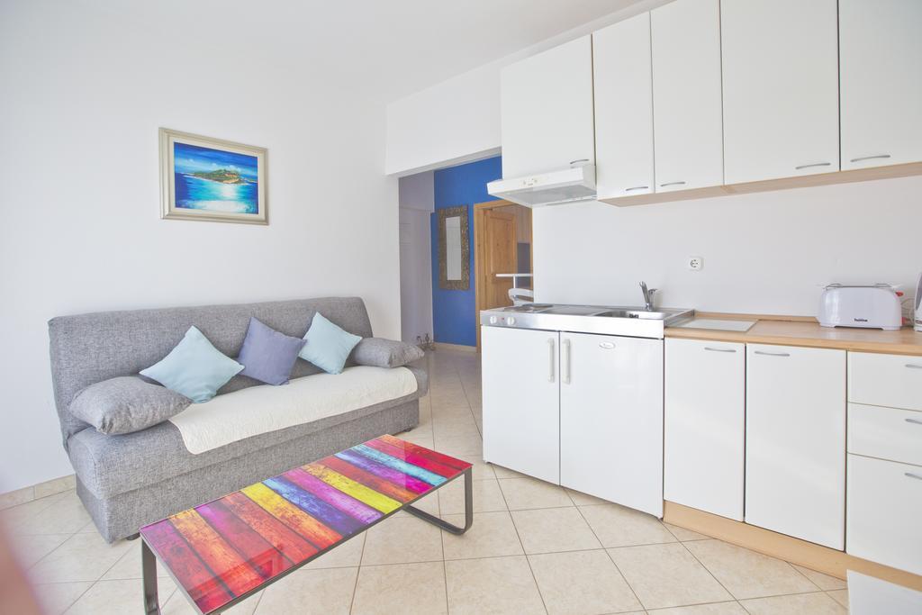 Apartment Zdravka ฮวาร์ ภายนอก รูปภาพ