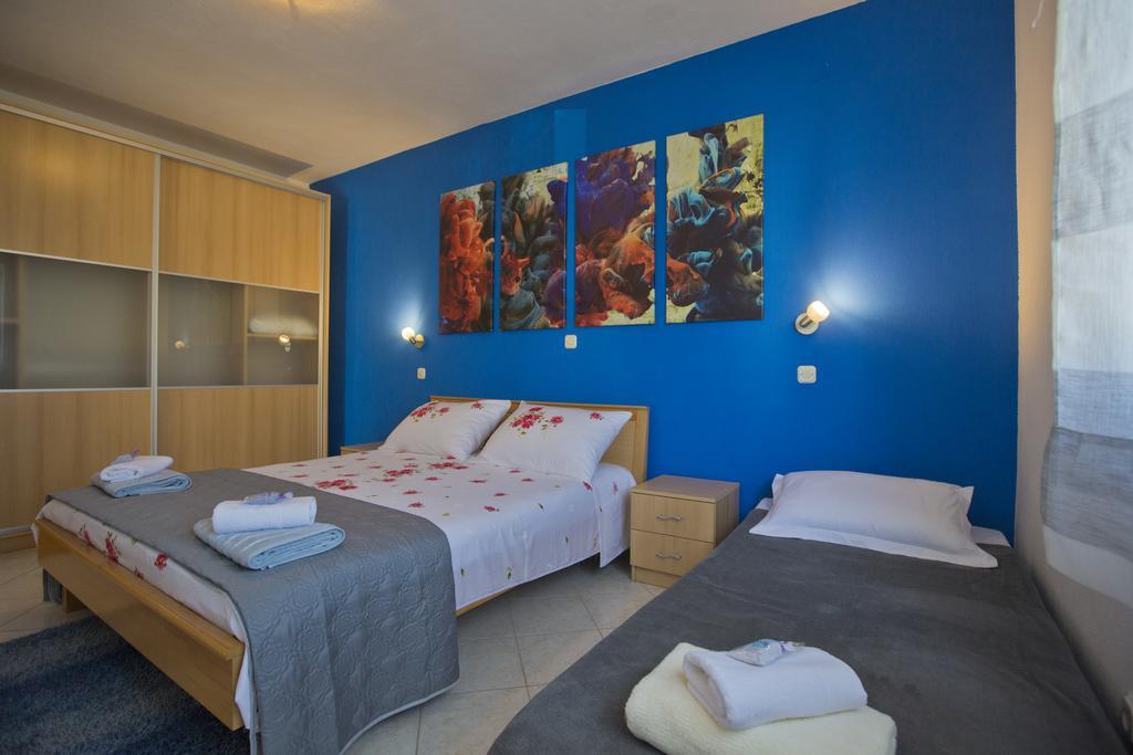 Apartment Zdravka ฮวาร์ ภายนอก รูปภาพ