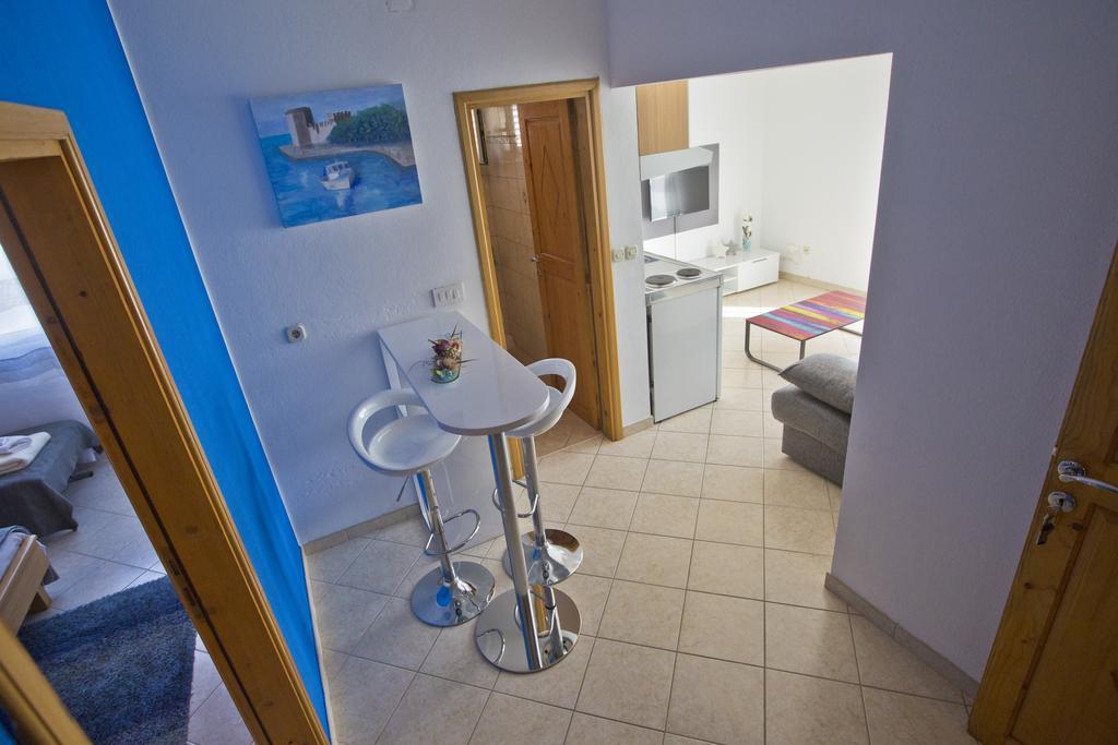 Apartment Zdravka ฮวาร์ ภายนอก รูปภาพ